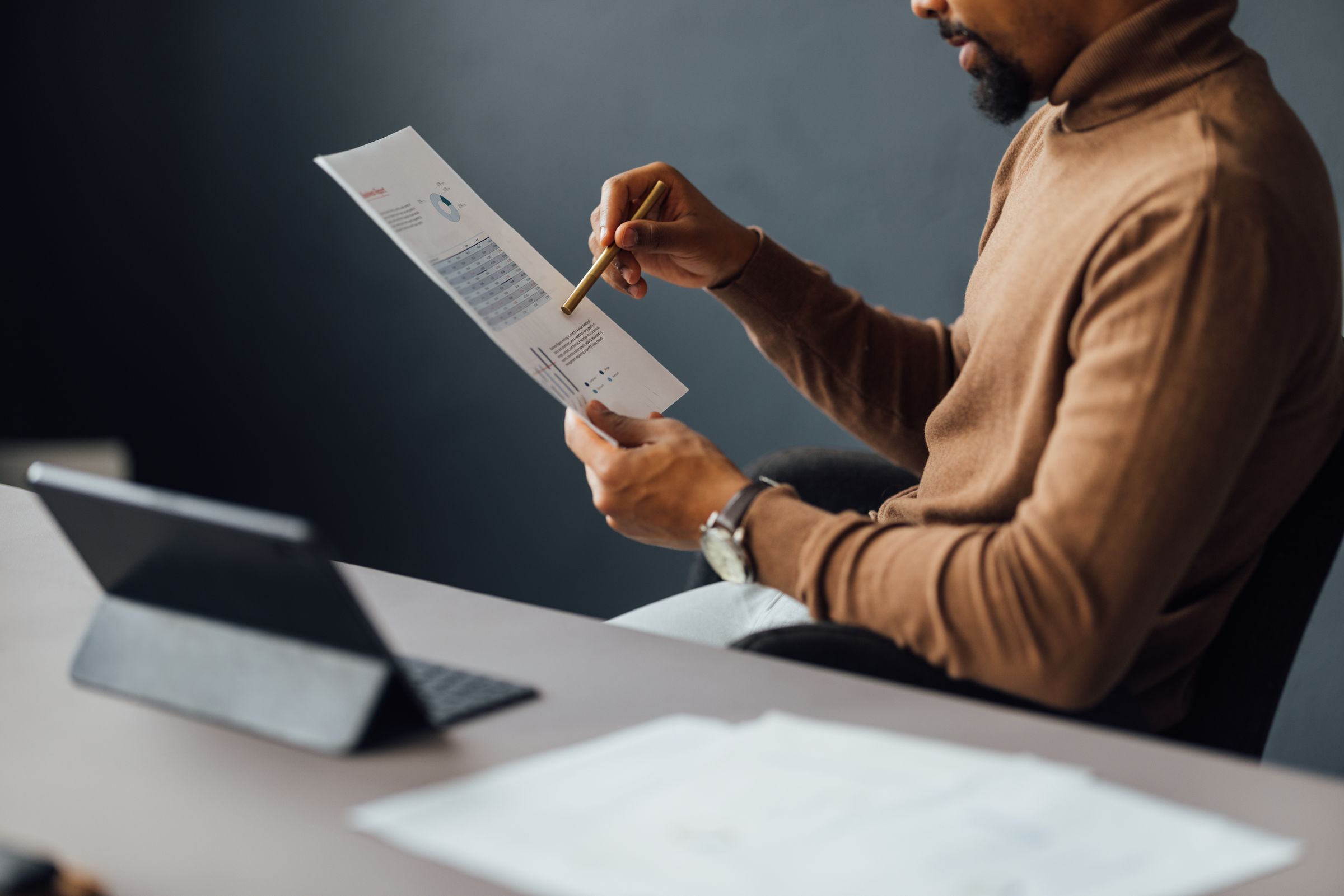A King Connect strategist reviewing campaign response data